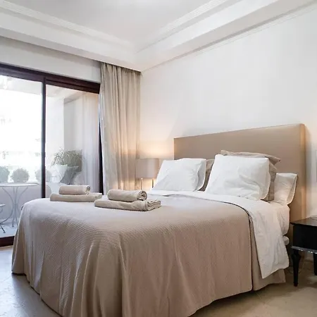 First Line Beach Complex Apartment