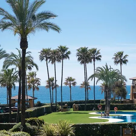 First Line Beach Complex Apartment