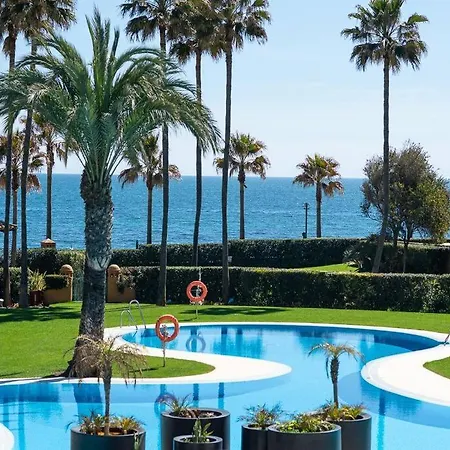 First Line Beach Complex Apartment